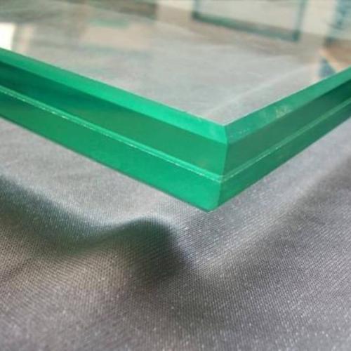 How Laminated Glass Enhances Soundproofing in Buildings